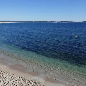 Appartement Bel Accès Direct Mer; L'almanarre,, Hyères